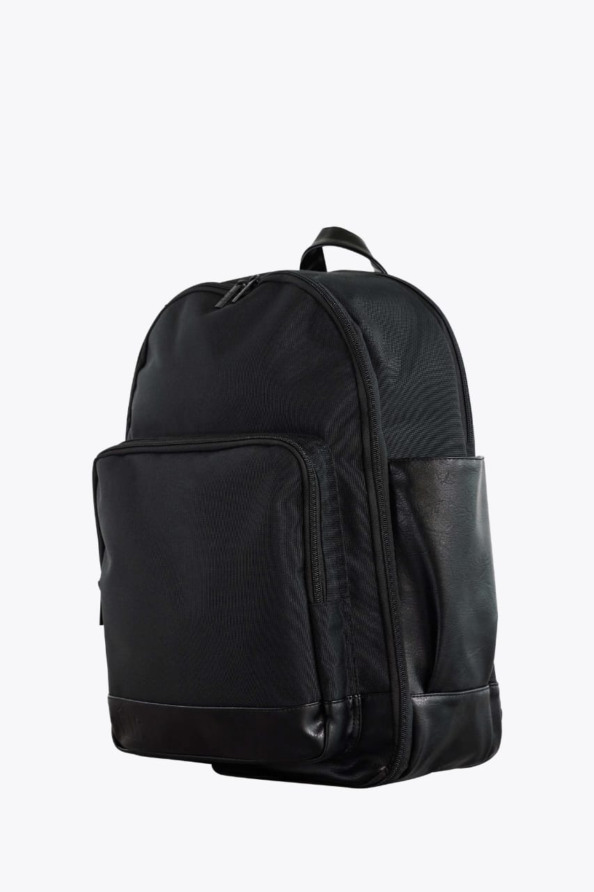 Premium Travel Backpack – Durable & Stylish